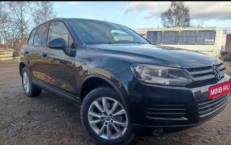 Volkswagen Touareg III, 2012 год, 1 350 000 рублей, 2 фотография