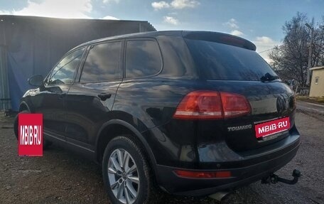 Volkswagen Touareg III, 2012 год, 1 350 000 рублей, 3 фотография