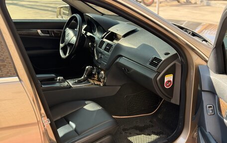 Mercedes-Benz C-Класс, 2009 год, 900 000 рублей, 11 фотография