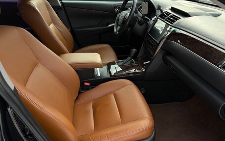 Toyota Camry, 2017 год, 2 150 000 рублей, 12 фотография