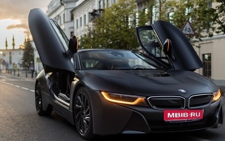 BMW i8 I рестайлинг, 2015 год, 6 990 000 рублей, 2 фотография