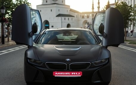 BMW i8 I рестайлинг, 2015 год, 6 990 000 рублей, 3 фотография