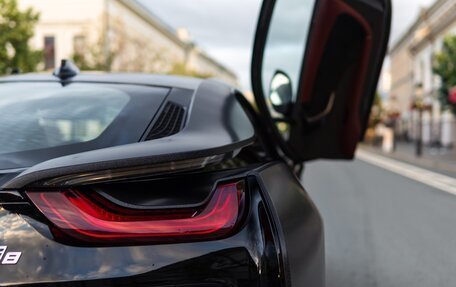 BMW i8 I рестайлинг, 2015 год, 6 990 000 рублей, 12 фотография