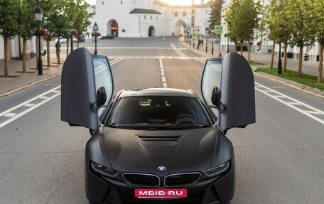 BMW i8 I рестайлинг, 2015 год, 6 990 000 рублей, 14 фотография