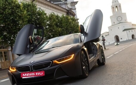 BMW i8 I рестайлинг, 2015 год, 6 990 000 рублей, 16 фотография