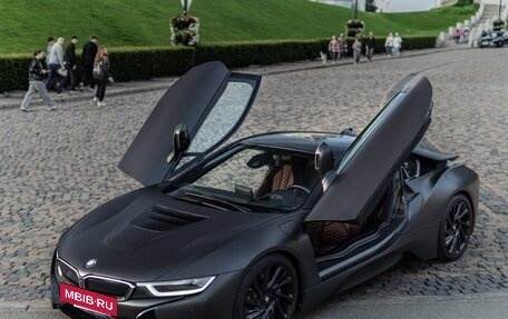 BMW i8 I рестайлинг, 2015 год, 6 990 000 рублей, 27 фотография