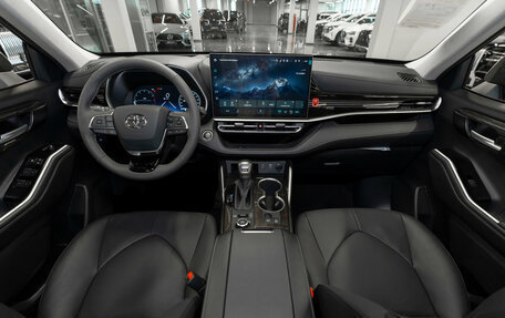 Toyota Highlander, 2026 год, 5 800 000 рублей, 8 фотография