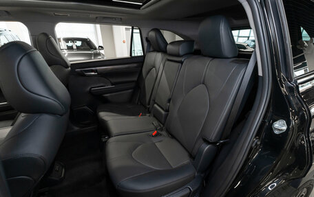 Toyota Highlander, 2026 год, 5 800 000 рублей, 14 фотография