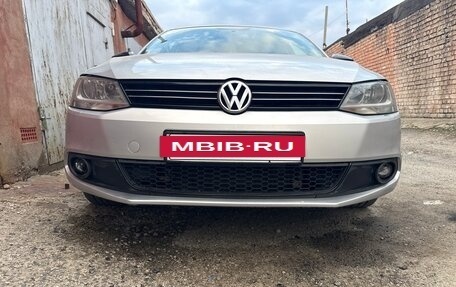 Volkswagen Jetta VI, 2013 год, 950 000 рублей, 7 фотография