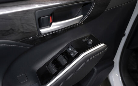 Toyota Highlander, 2026 год, 5 750 000 рублей, 24 фотография