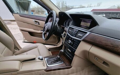 Mercedes-Benz E-Класс, 2011 год, 1 580 000 рублей, 13 фотография