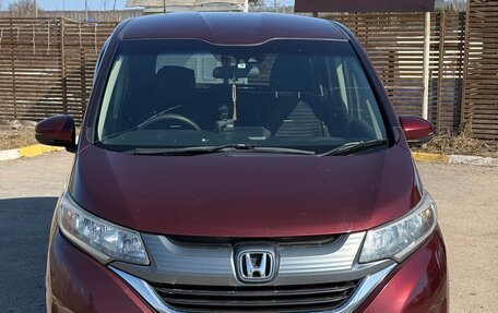 Honda Freed II, 2017 год, 1 400 000 рублей, 32 фотография