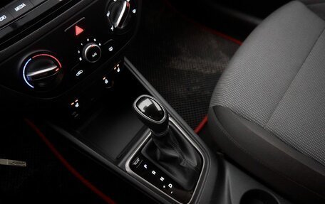 Hyundai Solaris II рестайлинг, 2021 год, 1 650 000 рублей, 10 фотография