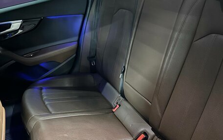 Audi A4, 2017 год, 1 850 000 рублей, 12 фотография