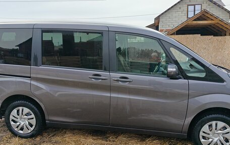 Honda Stepwgn IV, 2019 год, 2 300 000 рублей, 4 фотография