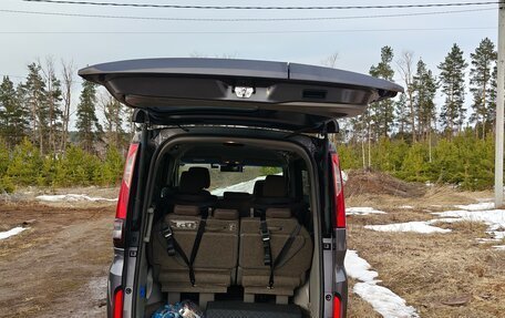 Honda Stepwgn IV, 2019 год, 2 300 000 рублей, 6 фотография