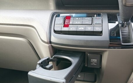 Honda Stepwgn IV, 2019 год, 2 300 000 рублей, 10 фотография