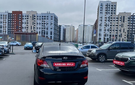 Hyundai Solaris II рестайлинг, 2011 год, 585 000 рублей, 4 фотография