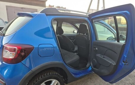 Renault Sandero II рестайлинг, 2017 год, 1 300 000 рублей, 13 фотография