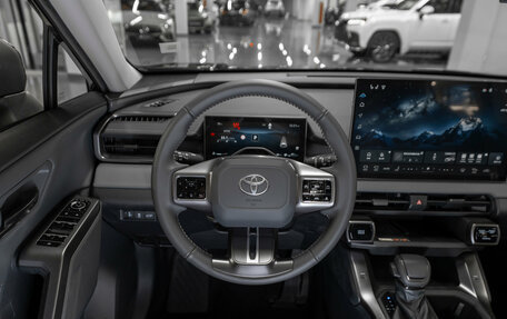 Toyota RAV4, 2025 год, 4 800 000 рублей, 11 фотография