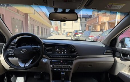 Hyundai Elantra VI рестайлинг, 2019 год, 1 750 000 рублей, 13 фотография