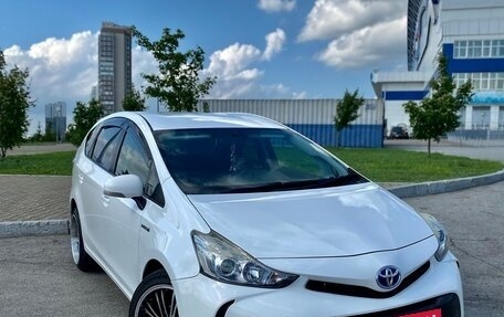 Toyota Prius Alpha I (ZVW40/41), 2015 год, 1 370 000 рублей, 4 фотография