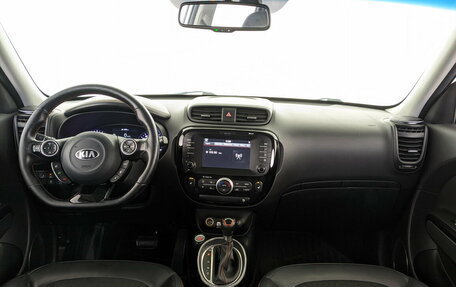 KIA Soul II рестайлинг, 2017 год, 1 600 000 рублей, 14 фотография