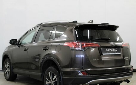 Toyota RAV4, 2018 год, 2 720 000 рублей, 6 фотография