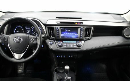 Toyota RAV4, 2018 год, 2 720 000 рублей, 9 фотография