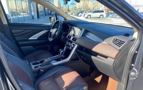 Mitsubishi Xpander, 2022 год, 2 300 000 рублей, 10 фотография