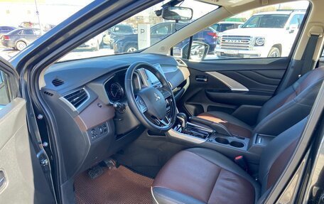 Mitsubishi Xpander, 2022 год, 2 300 000 рублей, 17 фотография