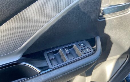 Mitsubishi Xpander, 2022 год, 2 300 000 рублей, 16 фотография