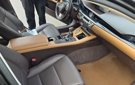 Lexus ES VII, 2017 год, 2 580 000 рублей, 28 фотография