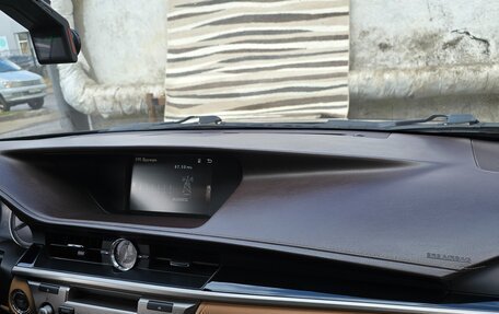 Lexus ES VII, 2017 год, 2 580 000 рублей, 36 фотография