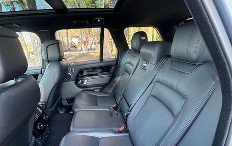 Land Rover Range Rover IV рестайлинг, 2019 год, 6 400 000 рублей, 13 фотография
