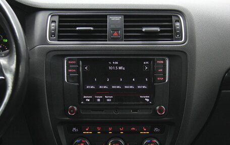 Volkswagen Jetta VI, 2018 год, 1 499 000 рублей, 26 фотография