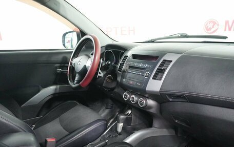 Mitsubishi Outlander III рестайлинг 3, 2010 год, 1 029 000 рублей, 10 фотография