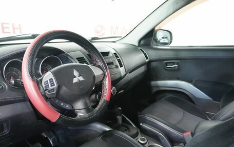 Mitsubishi Outlander III рестайлинг 3, 2010 год, 1 029 000 рублей, 9 фотография