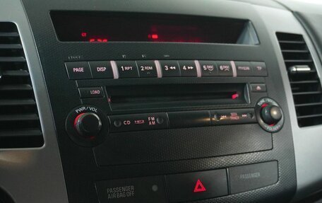 Mitsubishi Outlander III рестайлинг 3, 2010 год, 1 029 000 рублей, 12 фотография