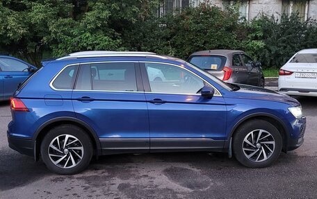 Volkswagen Tiguan II, 2018 год, 2 350 000 рублей, 4 фотография