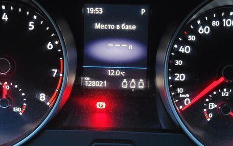 Volkswagen Tiguan II, 2018 год, 2 350 000 рублей, 6 фотография