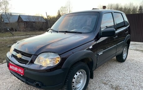 Chevrolet Niva I рестайлинг, 2012 год, 490 000 рублей, 2 фотография