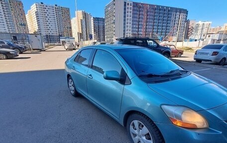 Toyota Yaris III рестайлинг, 2008 год, 672 000 рублей, 2 фотография