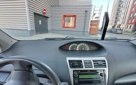 Toyota Yaris III рестайлинг, 2008 год, 672 000 рублей, 5 фотография