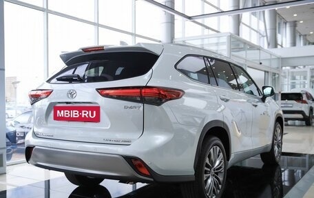 Toyota Highlander, 2025 год, 6 200 000 рублей, 4 фотография