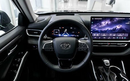 Toyota Highlander, 2025 год, 6 200 000 рублей, 15 фотография