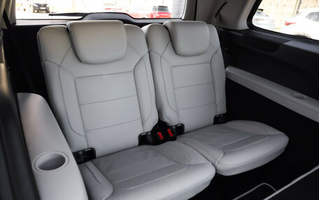 Mercedes-Benz GLS, 2016 год, 4 499 000 рублей, 30 фотография