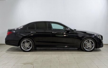 Mercedes-Benz E-Класс, 2020 год, 4 100 000 рублей, 12 фотография