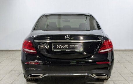 Mercedes-Benz E-Класс, 2020 год, 4 100 000 рублей, 17 фотография