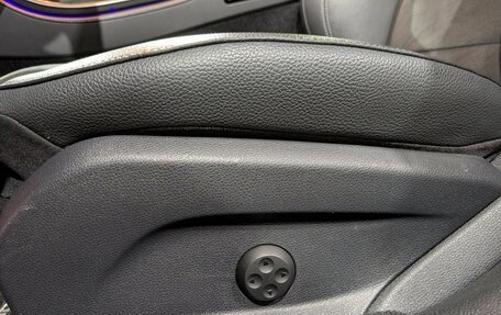 Mercedes-Benz E-Класс, 2020 год, 4 100 000 рублей, 25 фотография